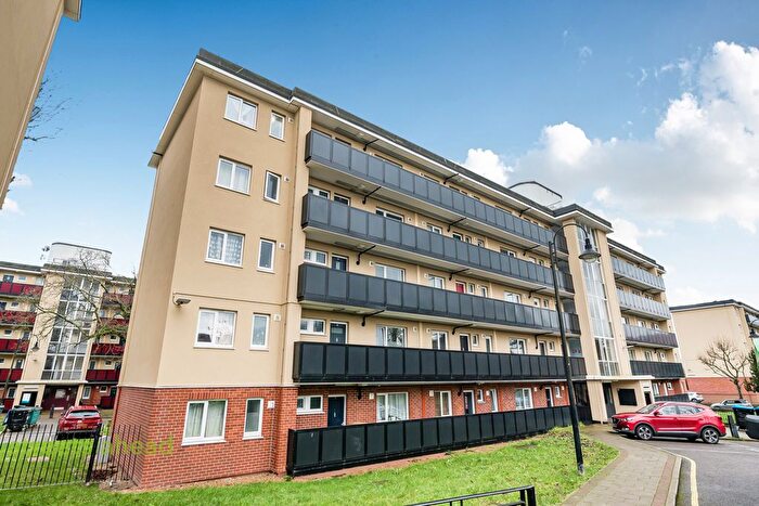 2 Bedroom Flat For Sale In Kingswood Estate, London, SE21