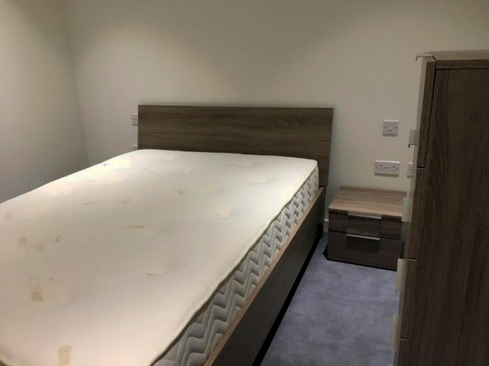 1 Bedroom Apartment To Rent In Devan Grove, London, N4