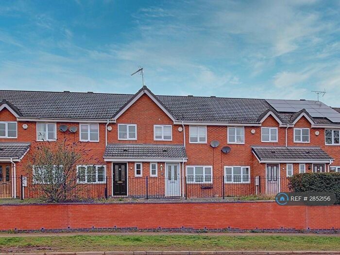 3 Bedroom Terraced House To Rent In Queen Elizabeth Road, Nuneaton, CV10