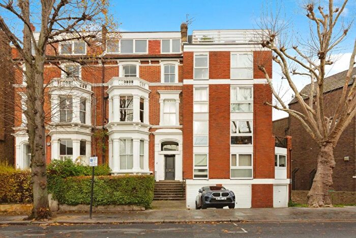 2 Bedroom Flat For Sale In St. Quintin Avenue, North Kensington, W10