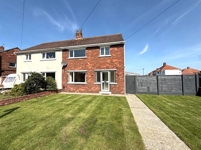 3 Bedroom Semi-Detached House For Sale In Heeley Road, Lytham St Annes, FY8