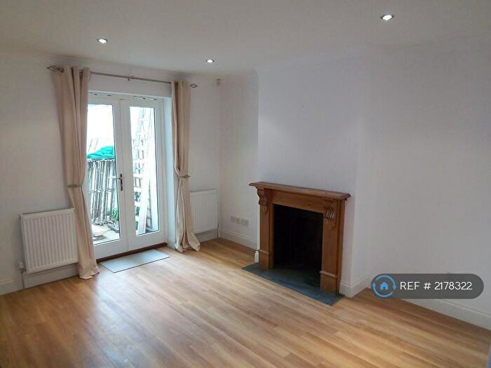 1 Bedroom Flat To Rent In Raglan Street, London, NW5