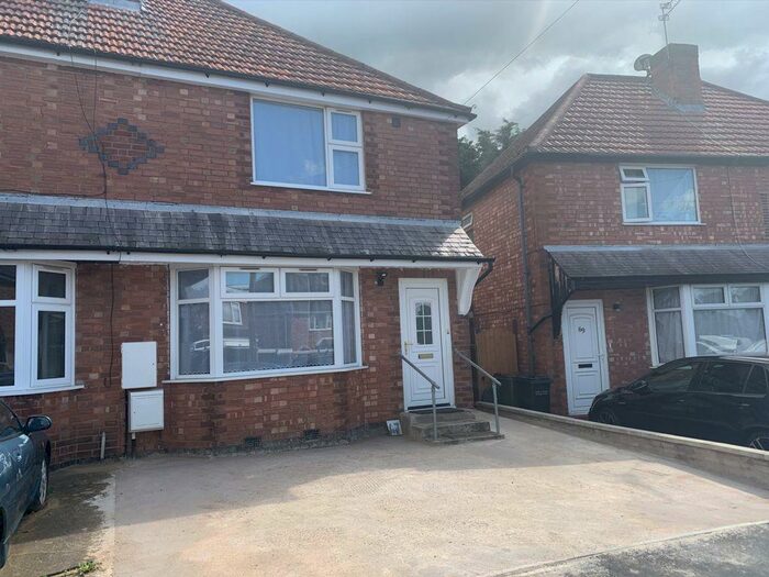 3 Bedroom Semi-Detached House To Rent In Fairfield Road, Oadby, LE2