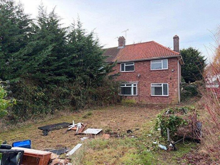 3 Bedroom Semi Detached House For Sale In North Walsham Road, Coltishall, Norwich, Norfolk, NR12
