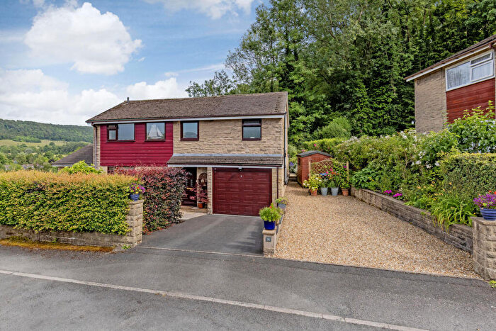 3 Bedroom Detached House For Sale In Catcliff Close, Bakewell, DE45
