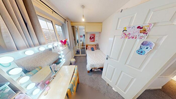 6 Bedroom Terraced House To Rent In Matlock Court, Nottingham, NG1