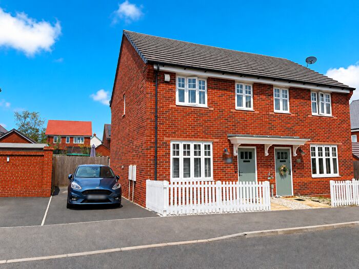 3 Bedroom Semi-Detached House For Sale In Ager Avenue, Tiptree, CO5