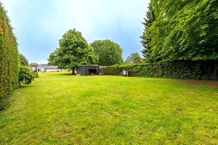 6 Bedroom Detached Bungalow For Sale In Eastbourne Road, Halland, BN8