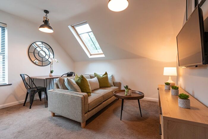 3 Bedroom Flat To Rent In Prince Of Wales Road, Exeter, EX4