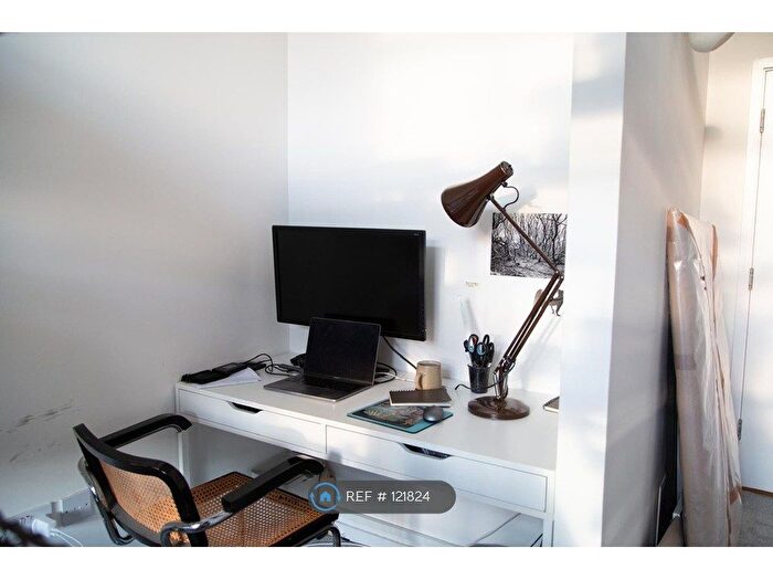 1 Bedroom Flat To Rent In Victoria Mill, Stockport, SK5