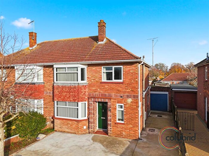 3 Bedroom Semi-Detached House For Sale In Magazine Farm Way, Colchester, CO3