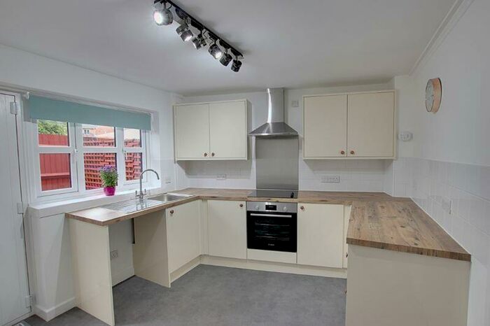 3 Bedroom Terraced House To Rent In Duke Street, Trowbridge, BA14