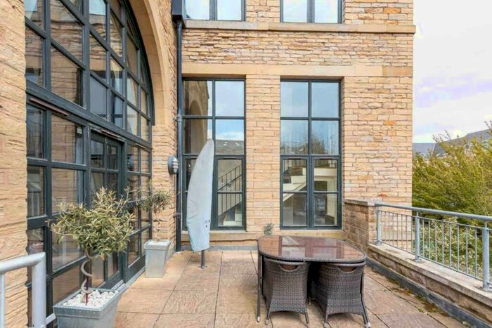 1 Bedroom Apartment To Rent In Meadow Road, Apperley Bridge, Bradford, BD10