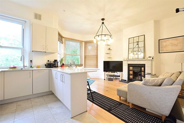 2 Bedroom Flat For Sale In Loampit Hill, Lewisham, London, SE13