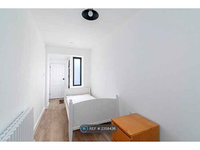 3 Bedroom Flat To Rent In Iverson Road, London, NW6