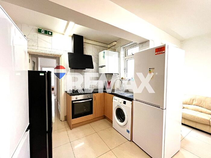 7 Bedroom Terraced House To Rent In Ash Road, London, E15