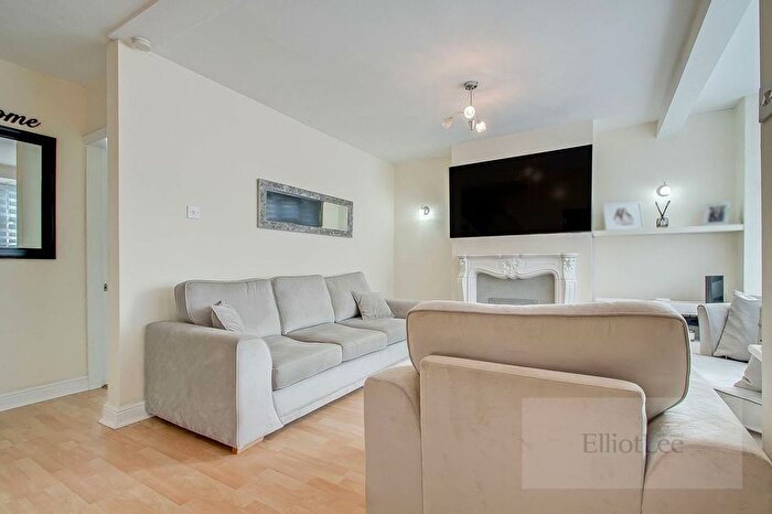 3 Bedroom Terraced House For Sale In Wyresdale Crescent, Perivale, UB6