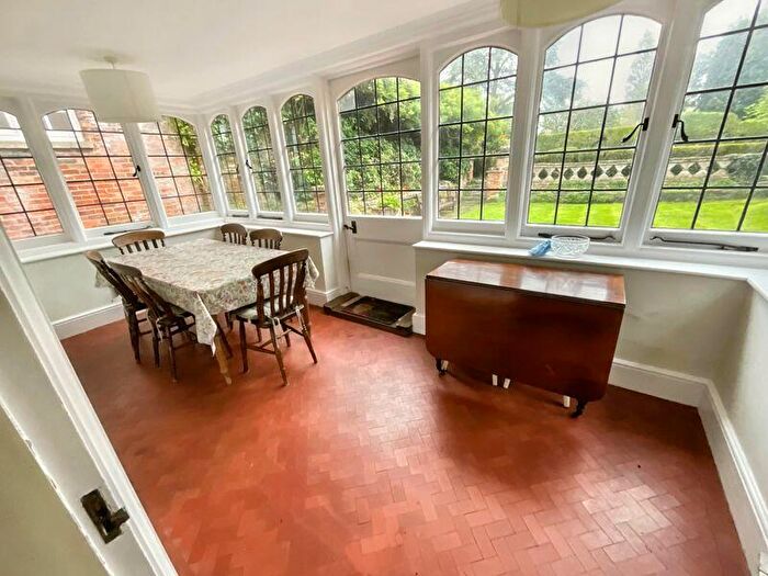 5 Bedroom House To Rent In Christchurch Town Centre, BH23