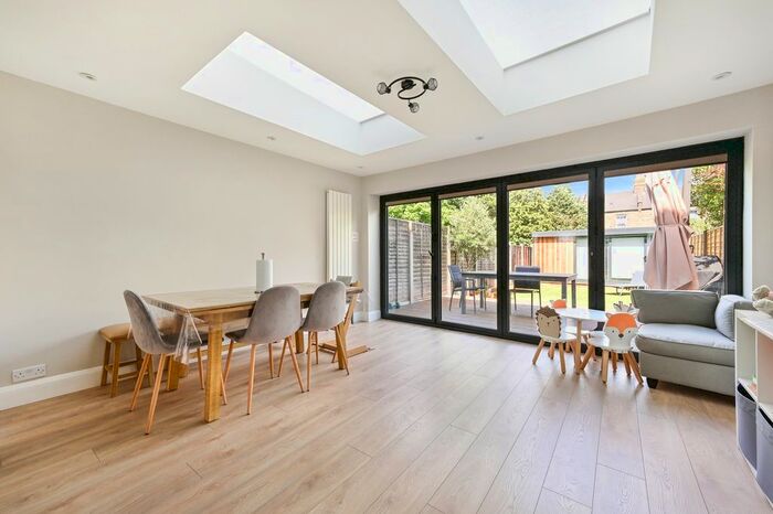 3 Bedroom Property To Rent In Dorien Road, London, SW20