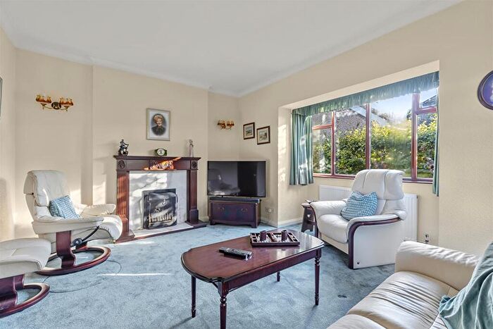 2 Bedroom Detached Bungalow For Sale In Leeds Road, Ilkley, LS29