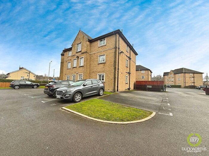 2 Bedroom Flat For Sale In Clayton Fold, Burnley, BB12