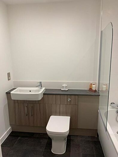 1 Bedroom Flat For Sale In Dolphin Bridge House, London, Uxbridge, UB8