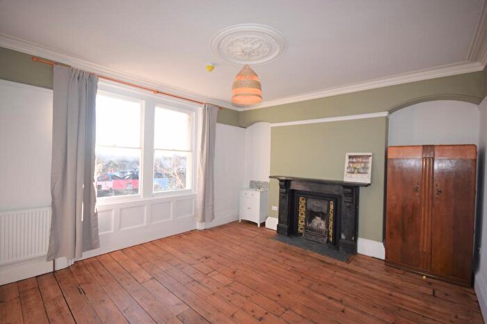 6 Bedroom House To Rent In York Road, Bristol, BS6