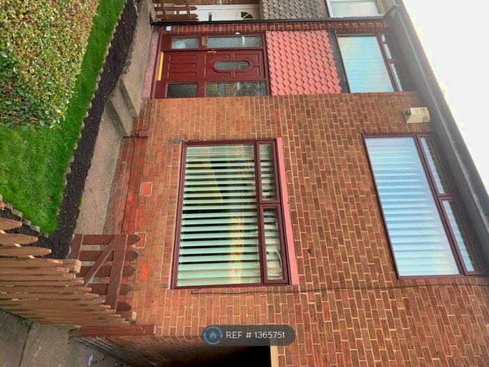 3 Bedroom Terraced House To Rent In Wilton Way, Middlesbrough, TS6