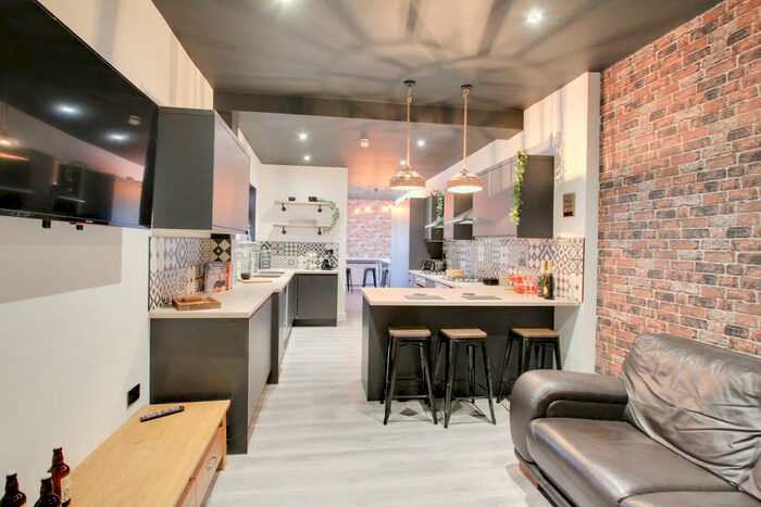 9 Bedroom Town House To Rent In Paget Road, Leicester, LE3