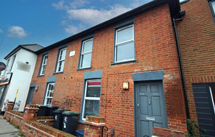 2 Bedroom Cottage To Rent In Church Hill, Loughton, IG10