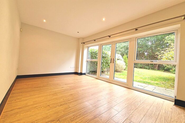 2 Bedroom Barn Conversion To Rent In Griffin Farm, Griffin Farm Drive, Heald Green, SK8