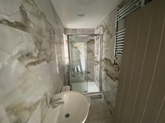 2 Bedroom Flat To Rent In Richards Street, Cardiff, CF24