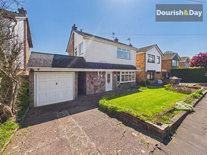 3 Bedroom Detached House For Sale In Heath Drive, Stafford, ST16