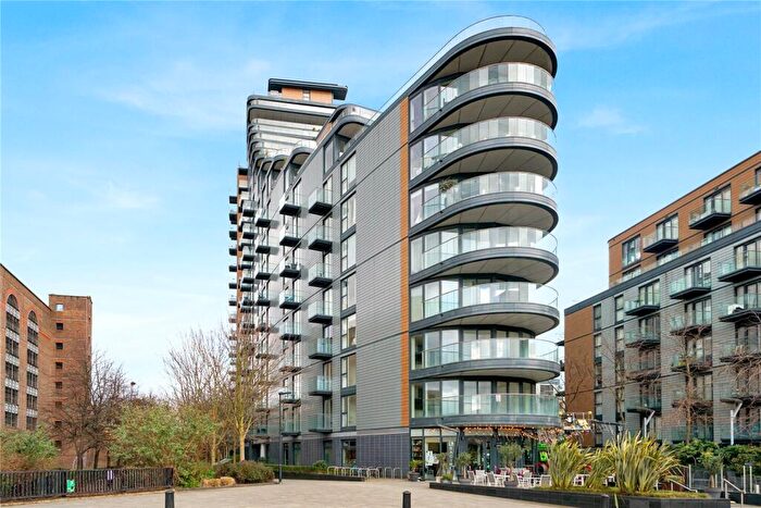 1 Bedroom Apartment For Sale In Park Vista Tower, E1W