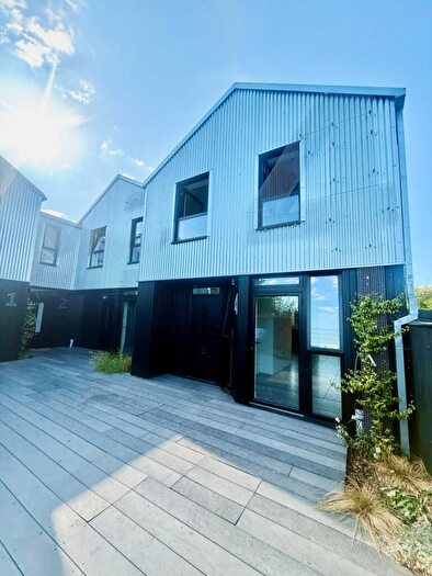 3 Bedroom Terraced House To Rent In Tamarind Mews, Edmonton, N18