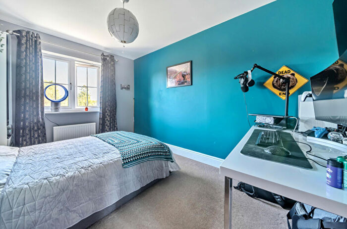 5 Bedroom Detached House For Sale In Maple Place, Four Marks, Alton, Hampshire, GU34