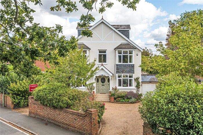 5 Bedroom Detached House For Sale In Sidney Road, Walton-On-Thames, KT12
