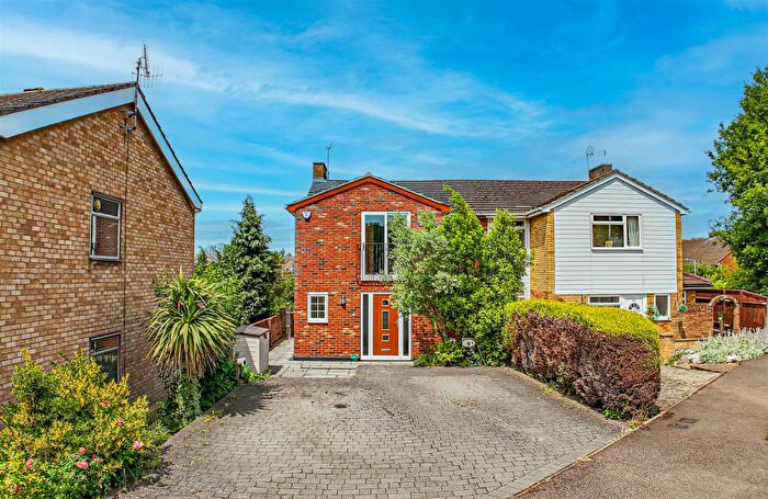 4 Bedroom House For Sale In Newell Road, Hemel Hempstead, HP3