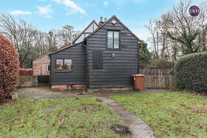 3 Bedroom Detached House For Sale In Redhall Lane, Chandlers Cross, Rickmansworth, Hertfordshire, WD3