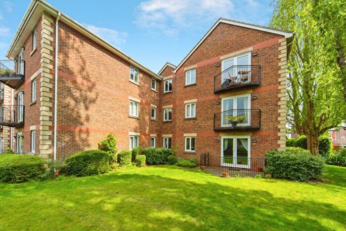 2 Bedroom Apartment For Sale In Aigburth Vale, Liverpool, Merseyside, L17