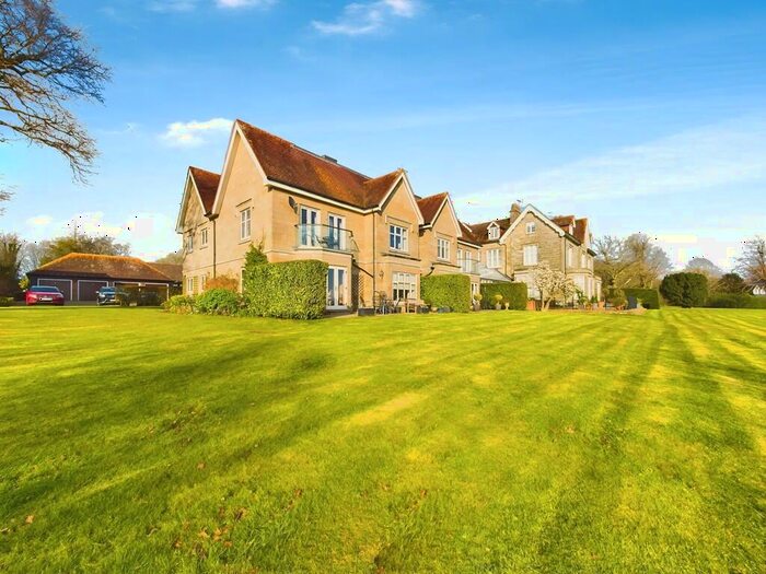 3 Bedroom Apartment For Sale In Brighton Road, Shermanbury, RH13