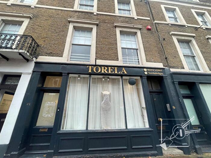 1 Bedroom Flat To Rent In Harmer Street, Gravesend, DA12