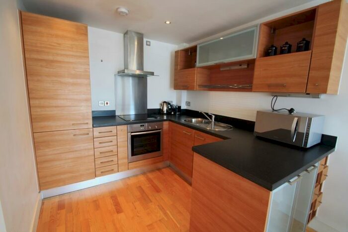 1 Bedroom Apartment To Rent In Clarence House, Clarence Dock, LS10