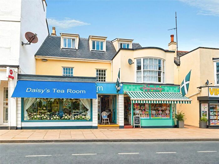 1 Bedroom Flat To Rent In The Strand, Dawlish, Devon, EX7