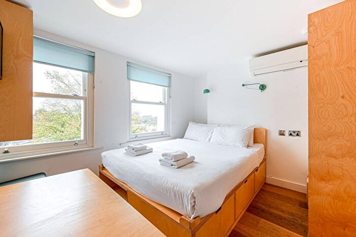 Studio To Rent In Philbeach Gardens, Earls Court, London, SW5