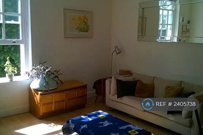 1 Bedroom Flat To Rent In Lyndhurst Way, London, SE15