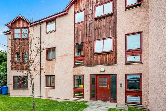 2 Bedroom Flat To Rent In Mackintosh Place, Inverness, IV2
