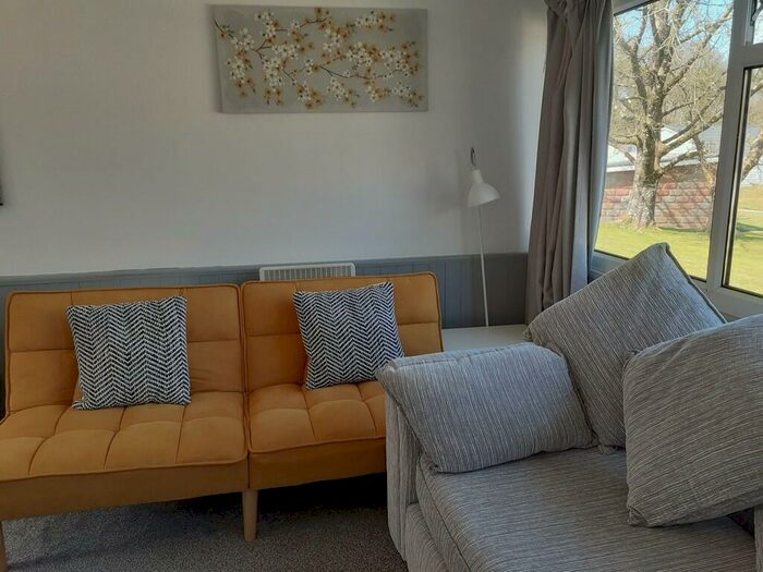 2 Bedroom Chalet To Rent In Buttercup Burrow, EX39