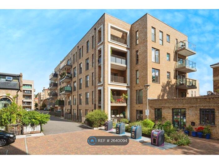 2 Bedroom Flat To Rent In Longbow Apartments, London, E3