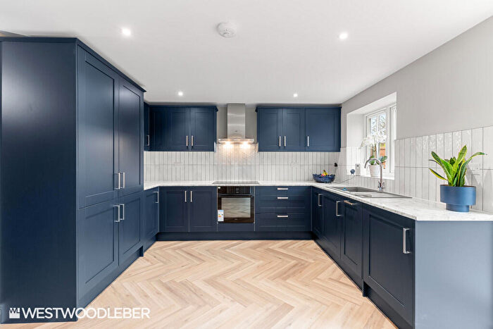 3 Bedroom Detached House To Rent In Shalcross Drive, Cheshunt, EN8